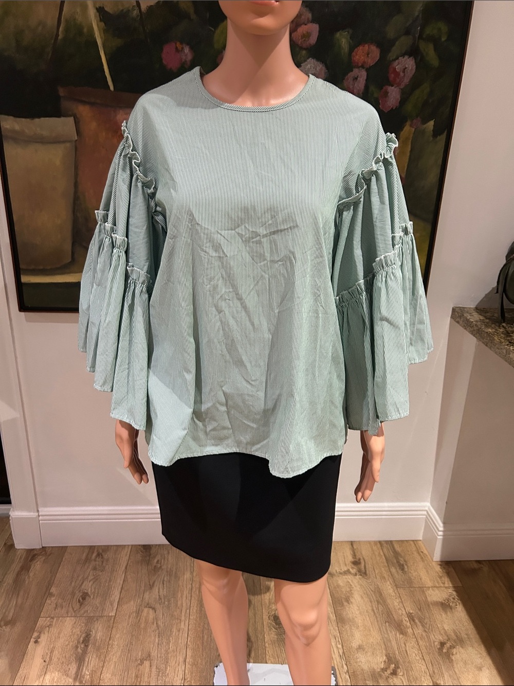 NWT dRA los angeles green and white striped top with extra wide sleeves